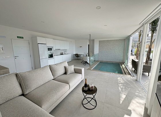 Casitas J