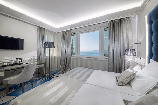 Grand Hotel Slavia - Wohnbeispiel Doppelzimmer Premium Meerblick (Zimmercodierungen DMM & DC3)