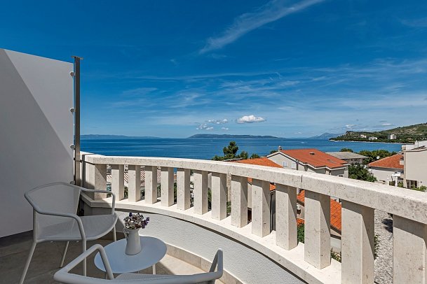 Laurentum - Wohnbeispiel Doppelzimmer Premium seitl. Meerblick (Zimmercodierung DMN)