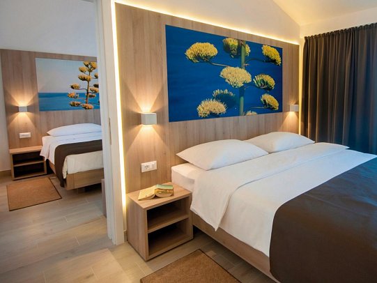 Medora Auri Family Beach Resort - Wohnbeipiel Familienzimmer Meerblick (Zimmercodierung F1M)