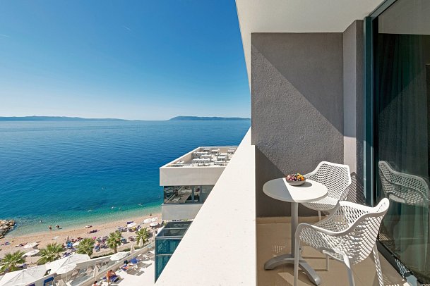 Medora Auri Family Beach Resort - Beispiel Balkon Familienzimmer Meerblick (Zimmercodierung F1M)