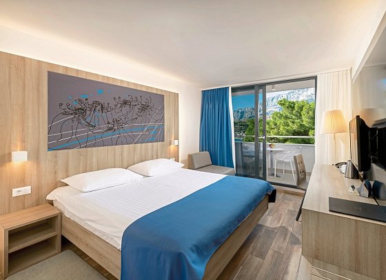 Medora Auri Family Beach Resort - Wohnbeispiel Doppelzimmer Komfort Bergblick (Zimmercodierung DFB)