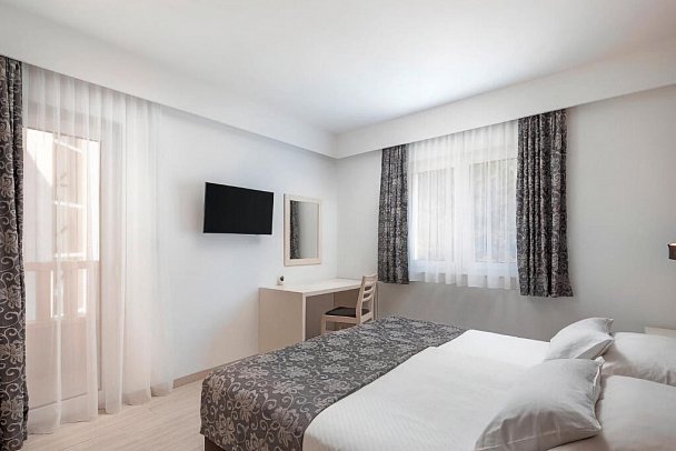 Tamaris Aparthotel - Wohnbeispiel Appartement 2 Schlafzimmer Meerseite (Zimmercodierung OB2)