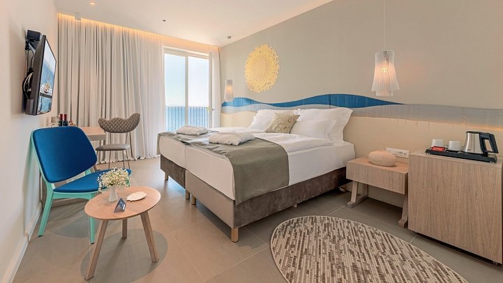 Bluesun Hotel Jadran - Wohnbeispiel Doppelzimmer Meerblick (Zimmercodierungen DBM & E1M)