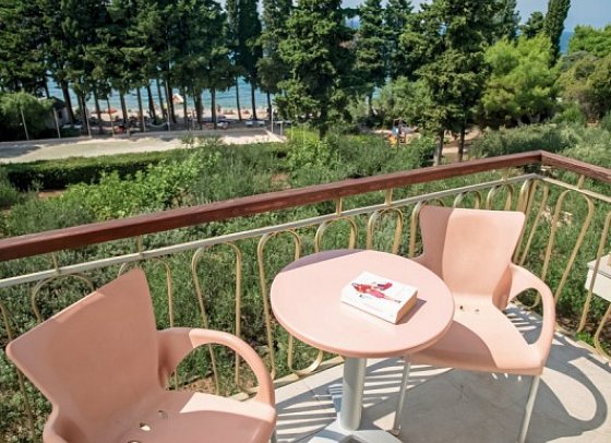 Aminess Vival Casa Velaris - Beispiel Balkon Doppelzimmer Meerblick Annex (Zimmercodierung D2V)