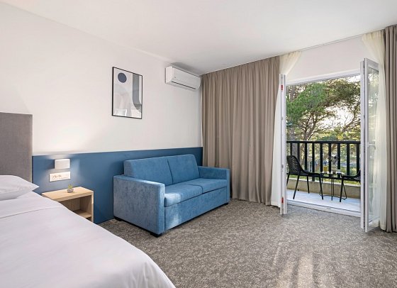 Holiday Resort Alemaris - Wohnbeispiel Familienzimmer Superior Nebengebäude (Zimmercodierung FSV)