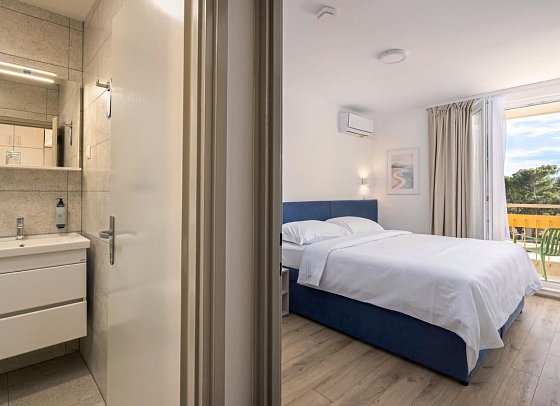 Holiday Resort Alemaris - Wohnbeispiel Doppelzimmer Meerseite (Zimmercodierung DBC)