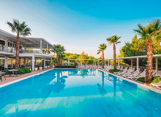 Gava Waterman Milna Resort