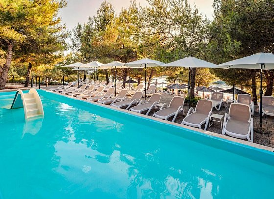 Gava Waterman Milna Resort