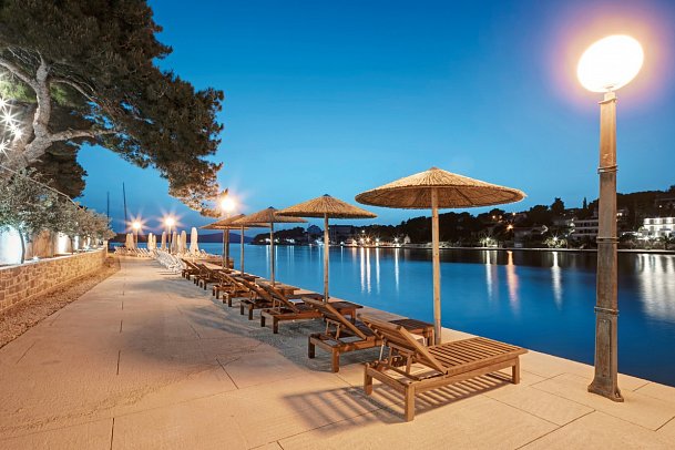 Milna Osam - Adults only