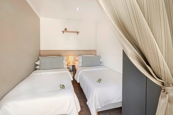 Waterman Beach Village Camp & Glamping - Wohnbeispiel Bungalow (Zimmercodierung BB1)