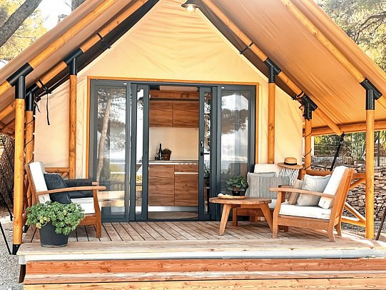 Waterman Beach Village Camp & Glamping - Wohnbeispiel Glamping-Zelt (Zimmercodierung CB1)