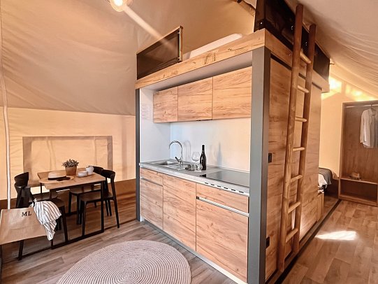 Waterman Beach Village Camp & Glamping - Wohnbeispiel Glamping-Zelt (Zimmercodierung CB1)