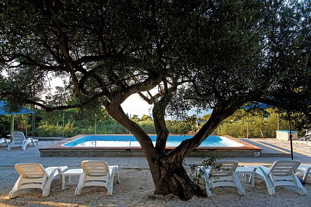 Waterman Beach Village Camp & Glamping