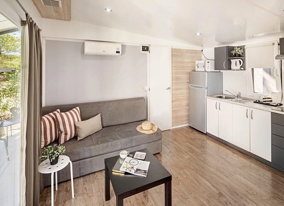 Waterman Beach Village Camp & Glamping - Wohnbeispiel Bungalow (Zimmercodierung BB1)
