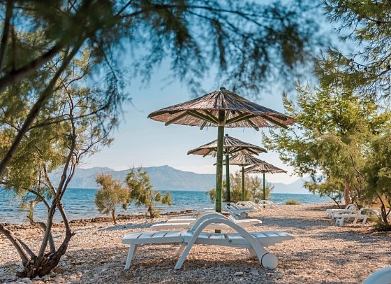 Waterman Beach Village Camp & Glamping