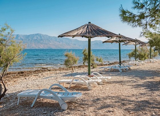 Waterman Beach Village Camp & Glamping