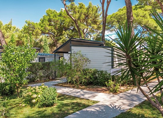 Waterman Beach Village Camp & Glamping