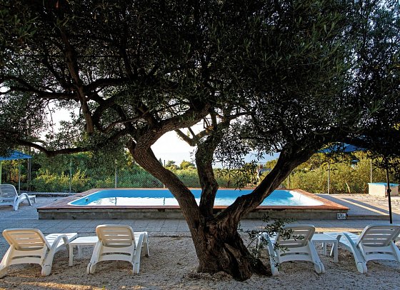 Waterman Beach Village Camp & Glamping