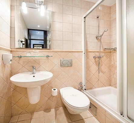 Hotel Hvar - Beispiel Bad