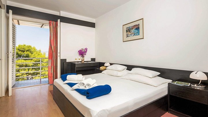 Hotel Hvar - Wohnbeispiel Doppelzimmer Komfort Meerseite (Zimmercodierungen DFC & DCC)