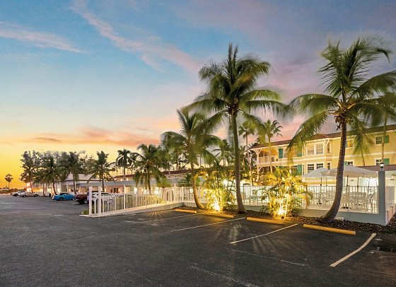 Silver Surf Gulf Beach Resort