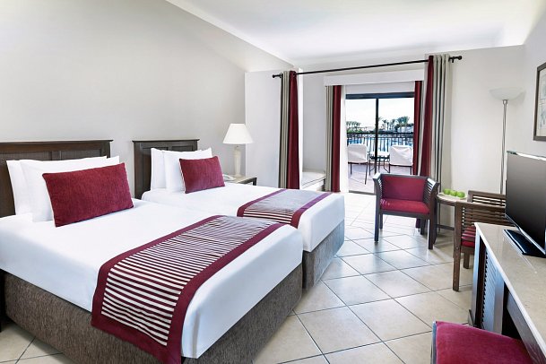 JAZ Belvedere - Wohnbeispiel Familienzimmer Superior Poolblick (Zimmercodierung FSP)