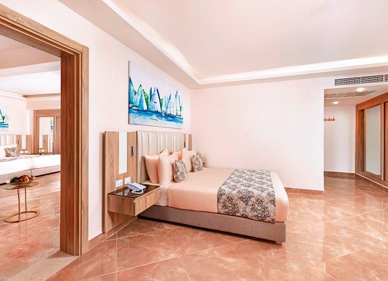 Pickalbatros Laguna Vista Hotel - Sharm El Sheikh - Wohnbeispiel Familienzimmer 2 Schlafzimmer (Zimmercodierung FB9)