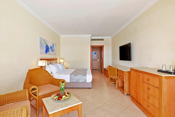 Pickalbatros Royal Grand Resort - Wohnbeispiel Doppelzimmer Deluxe Meerblick (Zimmercodierung DDM)