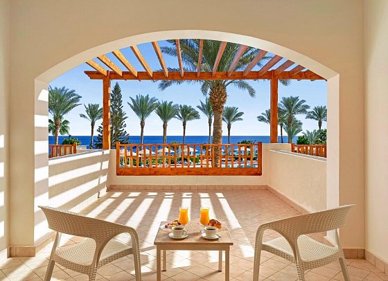 Pickalbatros Royal Grand Resort - Beispiel Balkon Doppelzimmer Deluxe Meerblick (Zimmercodierung DDM)