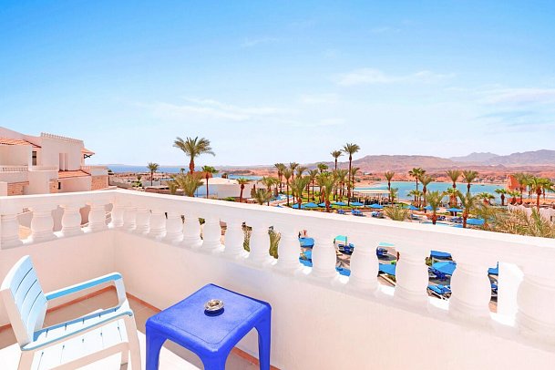 Albatros Sharm Resort - Beispiel Balkon Doppelzimmer Standard Meerblick (Zimmercodierung DGM)