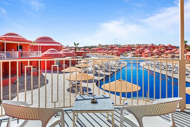 Pickalbatros Laguna Club Resort - Beispiel Balkon Doppelzimmer Standard Poolblick (Zimmercodierung DGP)