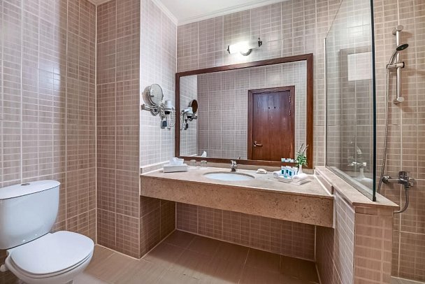 JAZ Dahabeya - Beispiel Bad Doppelzimmer Superior (Zimmercodierungen DSG, DCG, DSC & DSM)