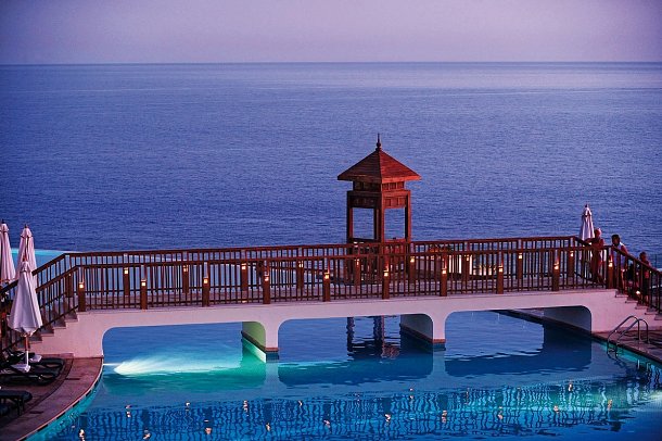 Reef Oasis Blue Bay Resort & Spa