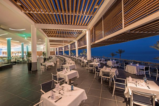 Reef Oasis Blue Bay Resort & Spa