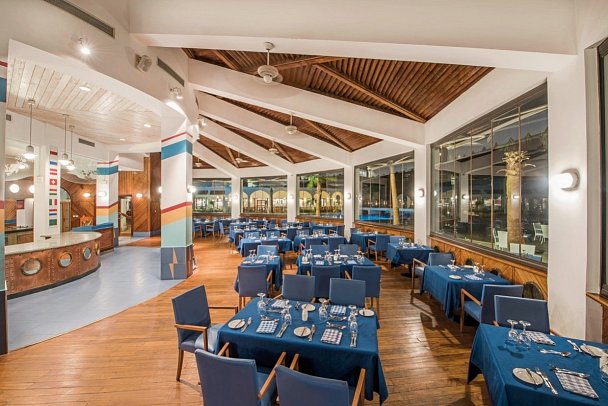 Reef Oasis Blue Bay Resort & Spa