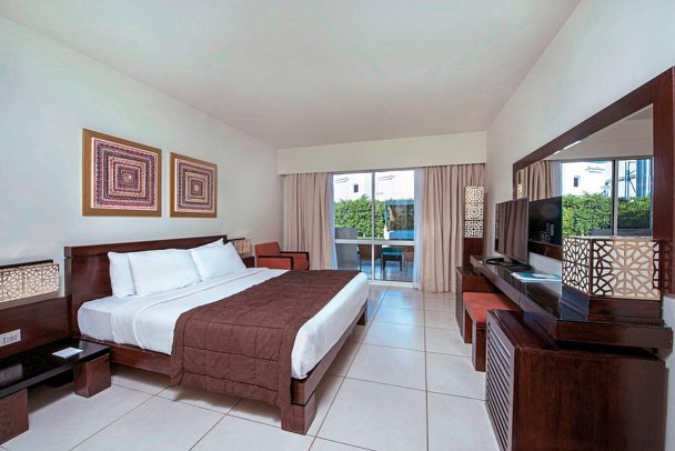 Reef Oasis Beach Resort - Wohnbeispiel Doppelzimmer Superior Gartenblick (Zimmercodierungen DSG & DCG)