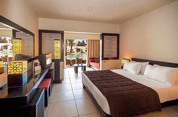 Reef Oasis Beach Resort - Wohnbeispiel Doppelzimmer Superior Poolblick (Zimmercodierungen DSP & DCP)