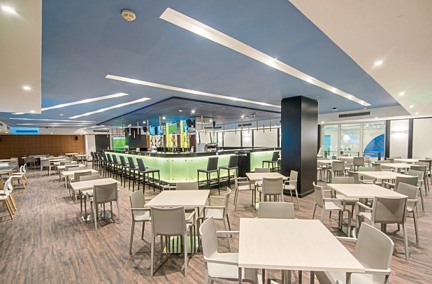 Reef Oasis Beach Resort