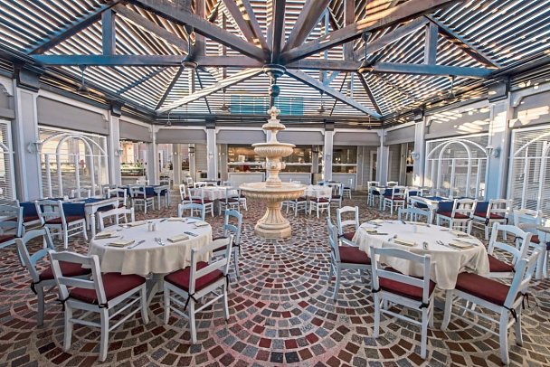 Reef Oasis Beach Resort