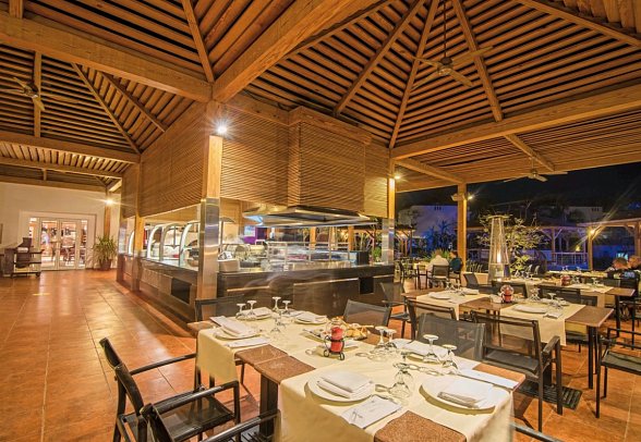 Reef Oasis Beach Resort