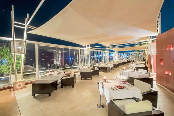 Reef Oasis Beach Resort