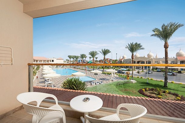 Pickalbatros Aqua Blu Resort - Sharm El Sheikh - Beispiel Balkon Doppelzimmer Standard Poolblick (Zimmercodierungen DGP & DCP)