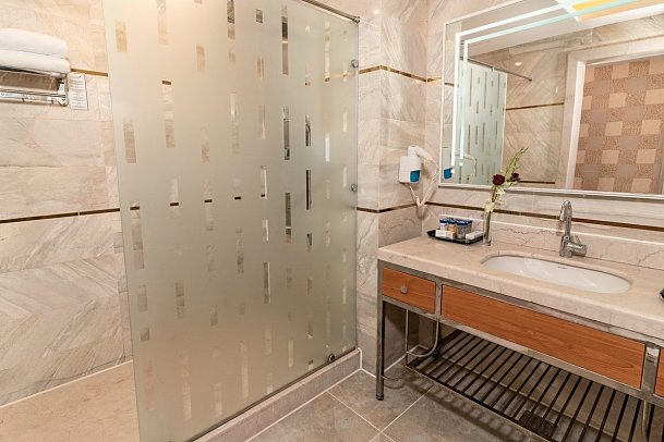 Pickalbatros Aqua Blu Resort - Sharm El Sheikh - Beispiel Bad Familienzimmer (Zimmercodierungen F1P & FB9)