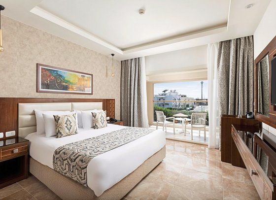 Pickalbatros Aqua Blu Resort - Sharm El Sheikh - Wohnbeispiel Familienzimmer 2 Schlafzimmer Gartenblick (Zimmercodierung FVG)
