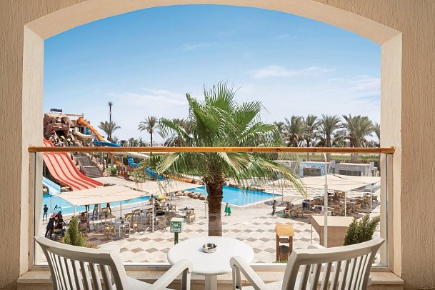 Pickalbatros Aqua Blu Resort - Sharm El Sheikh - Wohnbeispiel Familienzimmer 2 Schlafzimmer Poolblick (Zimmercodierung FVP)