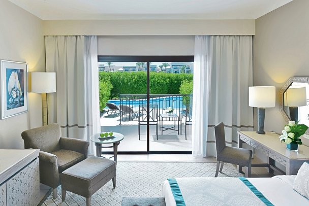 Steigenberger Alcazar - Wohnbeispiel Doppelzimmer Superior Swim Up (Zimmercodierungen DSQ & DCQ)