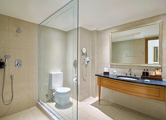 Swissôtel Sharm El Sheikh All Inclusive Collection - Beispiel Bad Doppelzimmer Swiss Select Aqua (Zimmercodierungen DM3 & DC2)