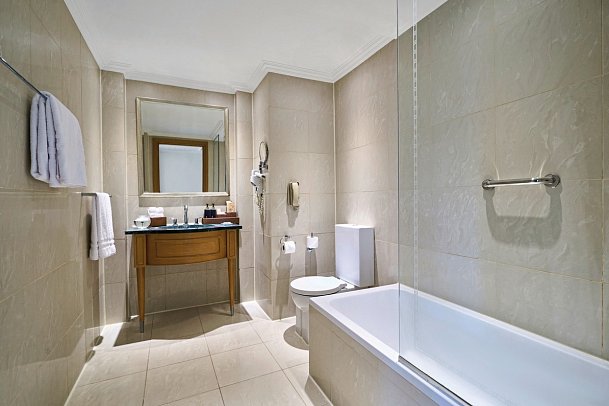 Swissôtel Sharm El Sheikh All Inclusive Collection - Beispiel Bad Doppelzimmer Deluxe/Familienzimmer Aqua (Zimmercodierungen DD4, DC1 & FB1)