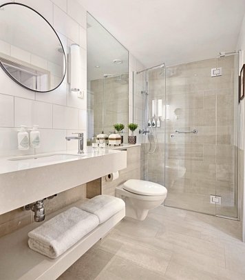 Hotel Reisen - Beispiel Bad (Zimmercodierungen DB1 & D7M)